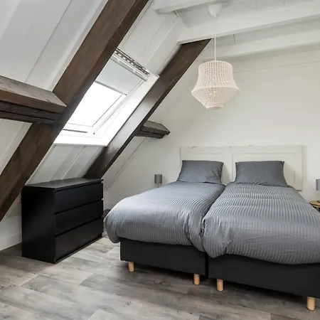Bed & Breakfast De Meulestee 3*