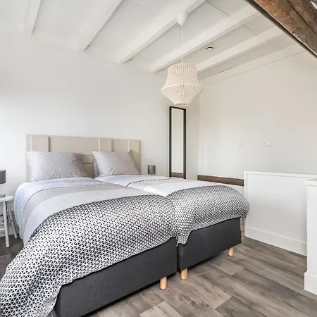 De Meulestee Bed & Breakfast 3*