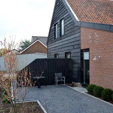 לינה וארוחת בוקר De Meulestee אאודורפ