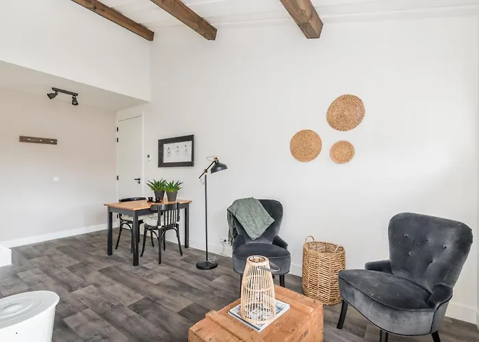 De Meulestee Couette-café 3*